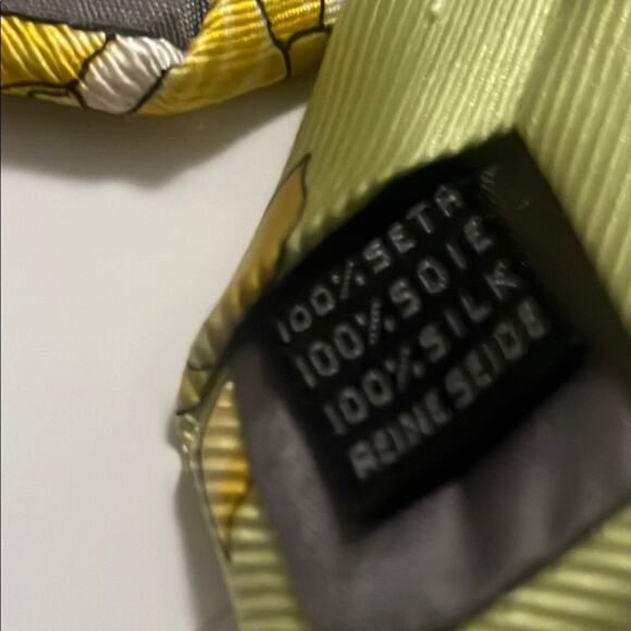GIANNI VERSACE YELLOW FLORAL TIE 100% SILK - Picture 3 of 5